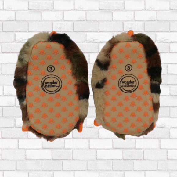 Wonder Nation Camouflage Baby Claw Slippers - Picture 6 of 7